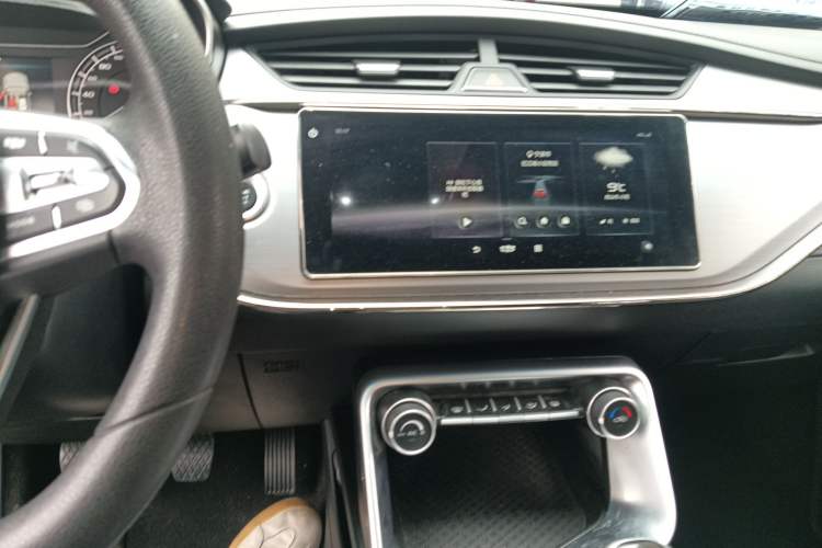 Used Geely Auto Binray 2019 200T Manual Binchi Edition
