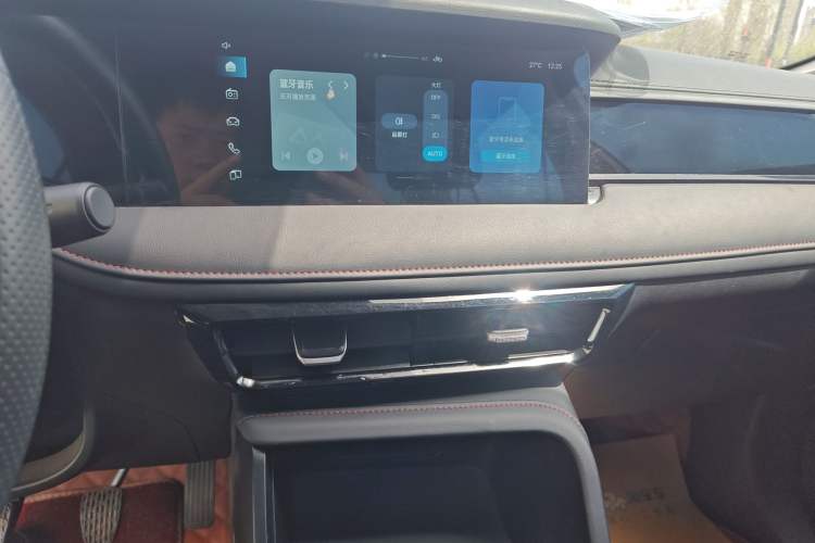 Used Roewe i5 2023 1.5L Manual Comfort Edition