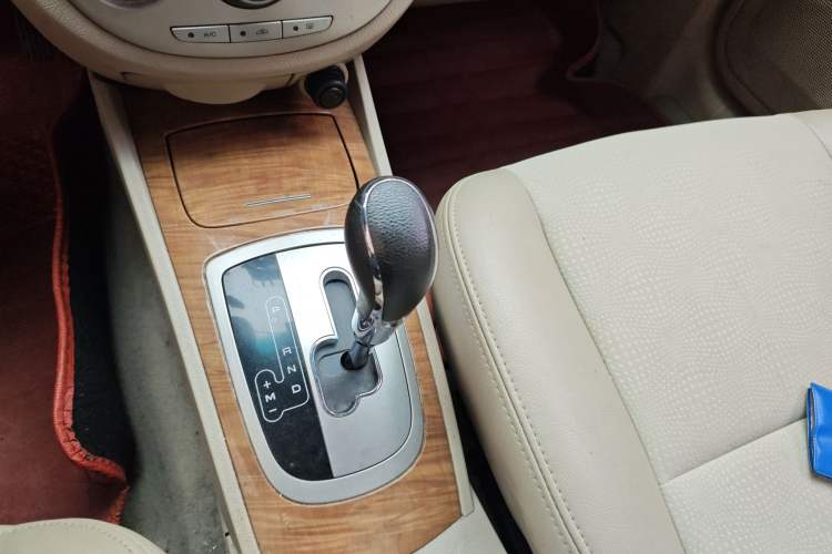 Used Buick Excelle 2015 1.5L Automatic Classic Model
