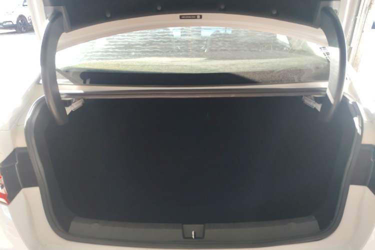 Used BYD Qin Pro 2019 Super Edition 1.5TI Manual Smart Connect Powerful Model China VI Standard