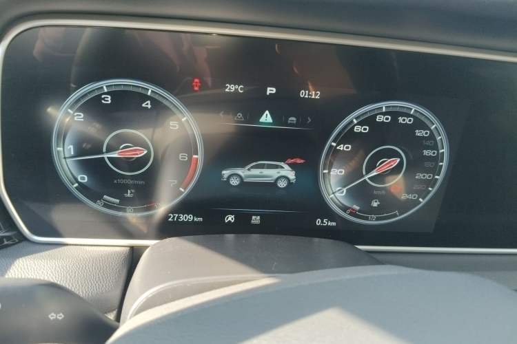 Used Hongqi HS5 2022 Revised Version 2.0T Smart Connect Flagship Edition Instrument Cluster