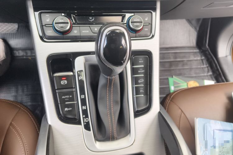 Used Geely Auto Emgrand X7 Sport 2016 1.8TD Automatic ZhiZun Version
