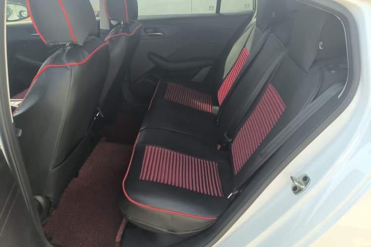 Used Roewe i5 2023 1.5L Manual Comfort Edition Left Rear Seat