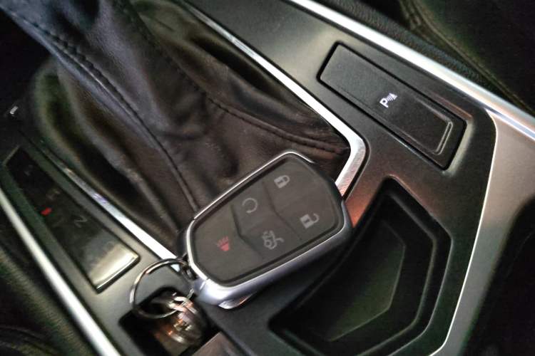 Used Cadillac SRX 2014 3.0L Elite Model
