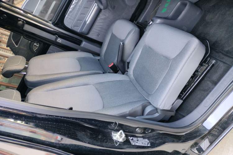 Used Wuling Zhiguang New Energy 2025 Comfort Model Right Front Seat