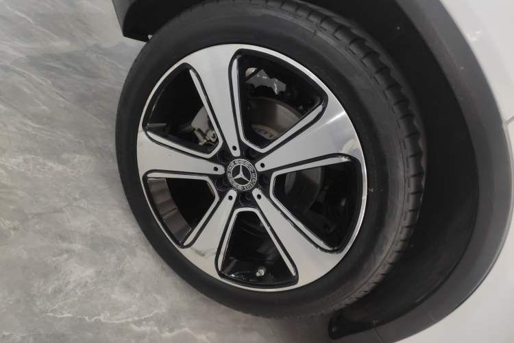 Used Mercedes-Benz GLC 2020 Facelifted GLC 300 L 4MATIC Luxury Edition