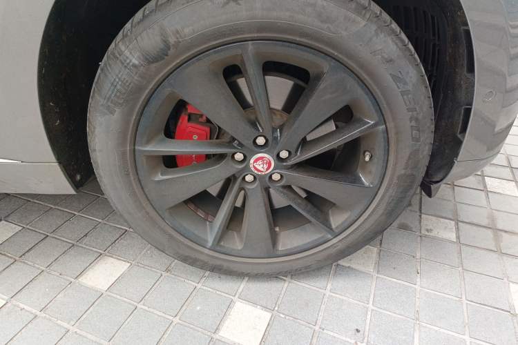 Used Jaguar F-PACE 2021 340 PS R-Dynamic SE
