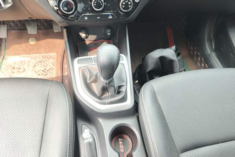 Used Hyundai ix25 2017 1.6L Manual Fashion Model
