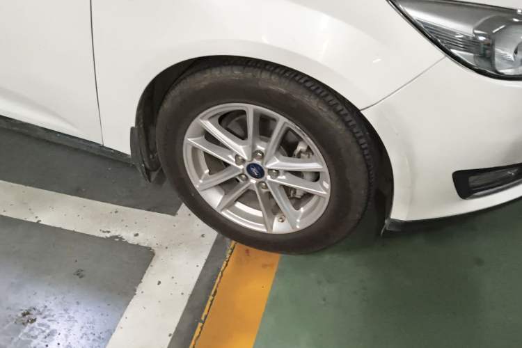 Used Ford Focus 2017 Sedan 1.6L Automatic Fashion Edition Smart Drive Version