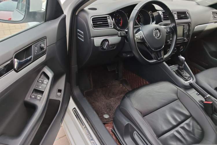 Used Volkswagen Sagitar 2017 1.6L Automatic Comfort Model Driver Seat