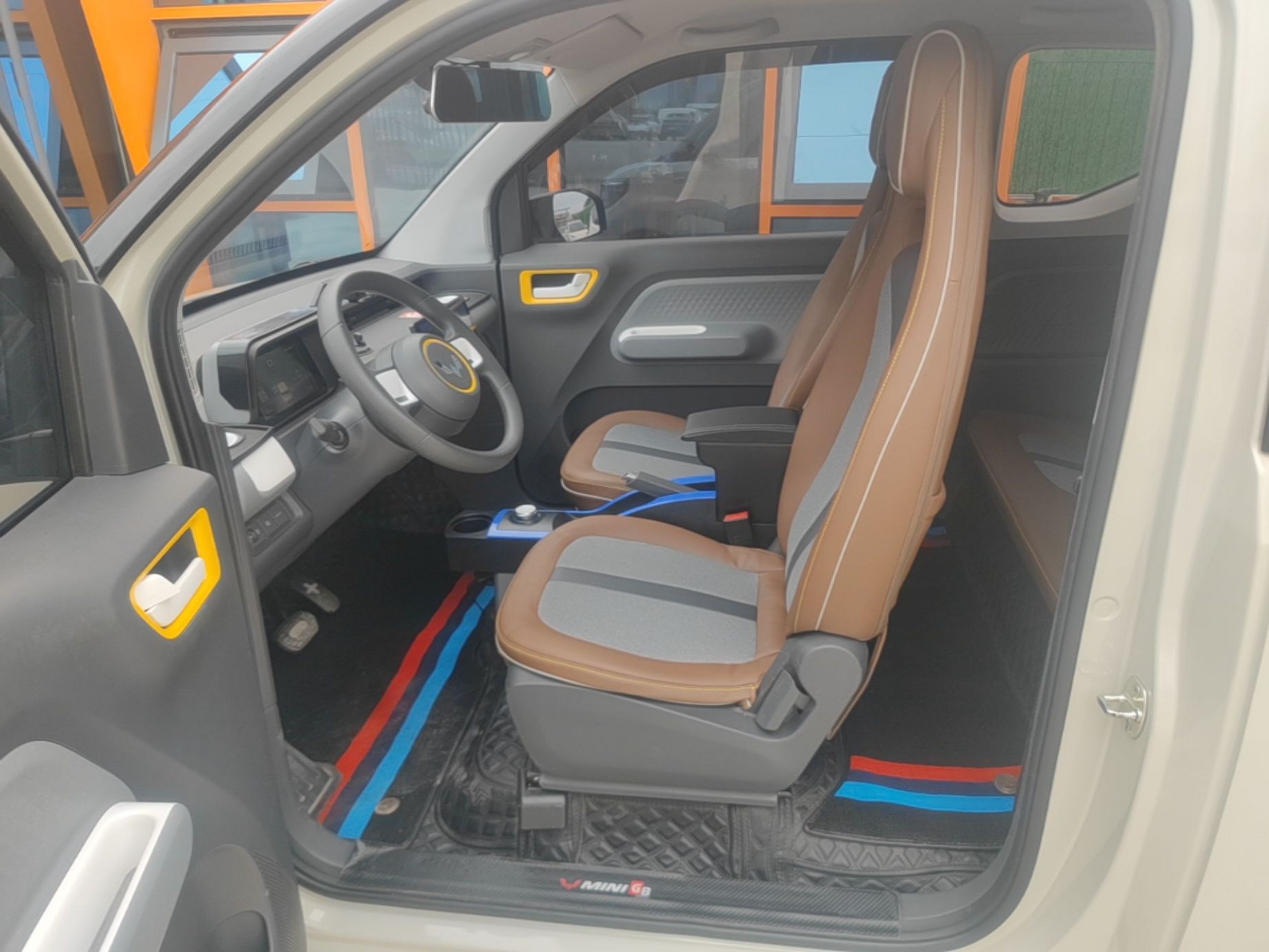 Interior delantero