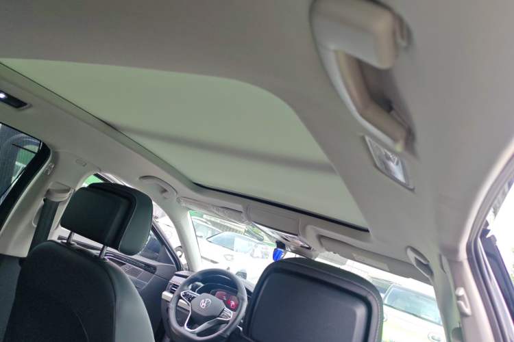 Used Volkswagen Passat 2023 Restyled 330TSI Starry Luxury Edition Headliner