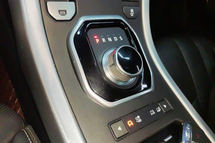 Used Land Rover Range Evoque 2014 2.0T 5-Door Ignite Edition Gear Lever