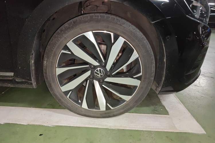 Used Volkswagen Passat 2023 330TSI Luxury Edition
