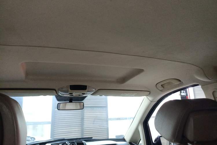 Used Mercedes-Benz Viano 2013 3.0L Comfort Edition Headliner