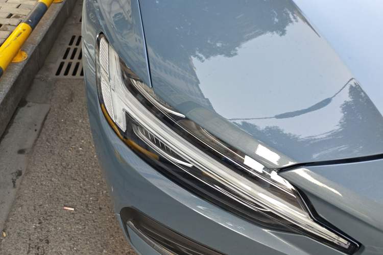 Used Volvo S60 2023 B4 Zhiyi Luxury Edition
