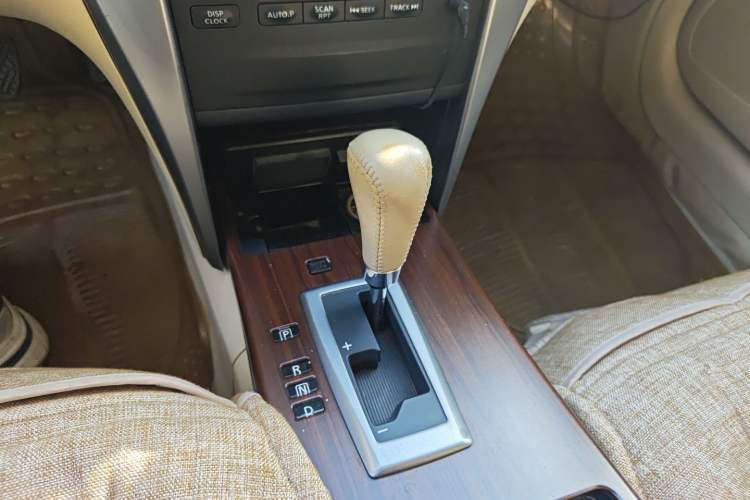 Used Nissan Teana 2008 2.5L XL Leading Edition Gear Lever