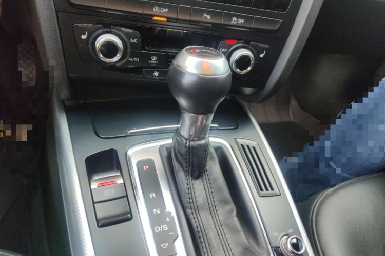 Used Audi A4 2014 40 TFSI allroad quattro plus version Gear Lever