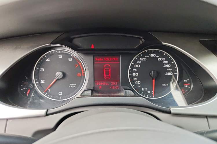 Used Audi A4L 2011 2.0 TFSI Standard Model Instrument Cluster