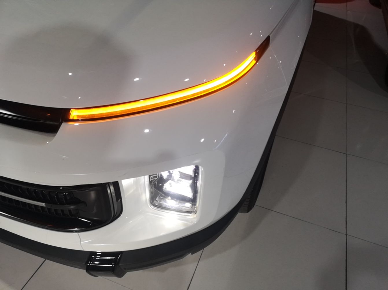 Geely Auto icon 2026 Model Chocolate 1.5TD Pure & Refined Edition — снимка 8