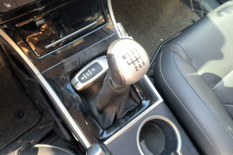 Used Haval H2 2017 Red-Label 1.5T Manual Two-Wheel-Drive Elite Model
