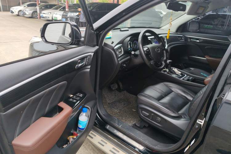 Used GAC Trumpchi GS7 2017 320T Two-Wheel-Drive Luxury Smart Connectivity Model Driver Seat