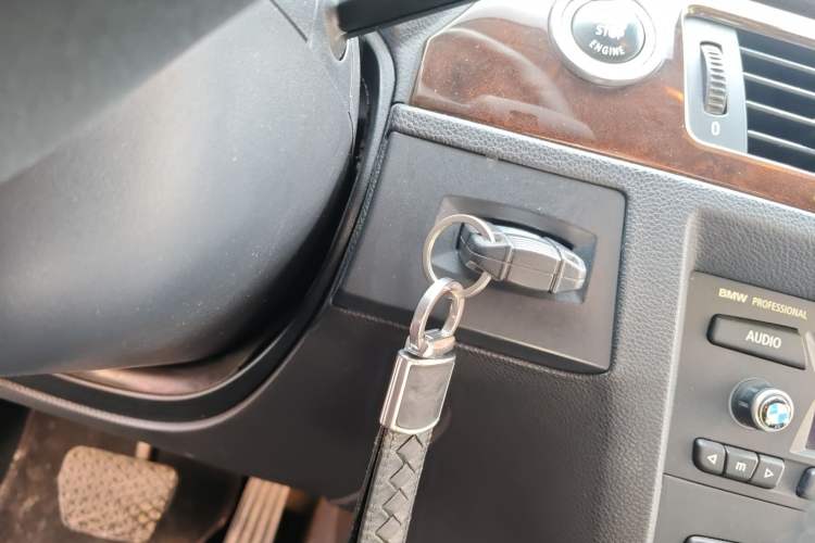 Used BMW 3 Series 2012 320i Sport Edition Vehicle Key