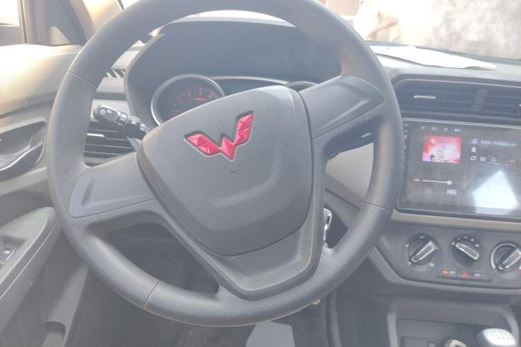 Used Wuling Hongguang 2021 1.5L Revised S Standard Version with Electric Power Steering LAR