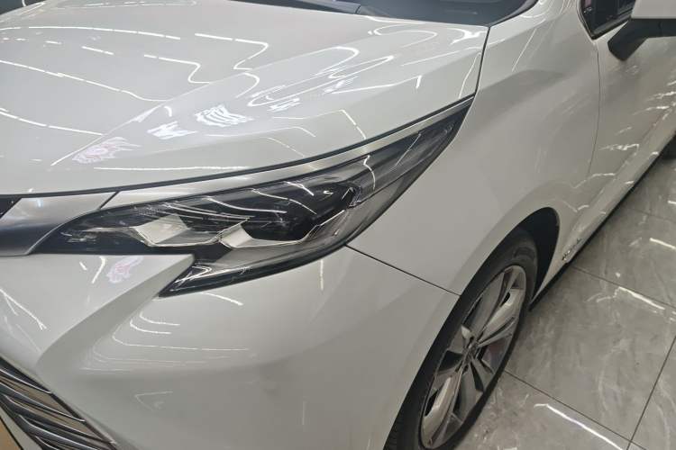 Used Toyota Sienna 2021 2.5L Hybrid Platinum Edition