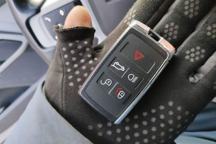 Used Land Rover Defender 2022 90 3.0T P400 XS Vehicle Key