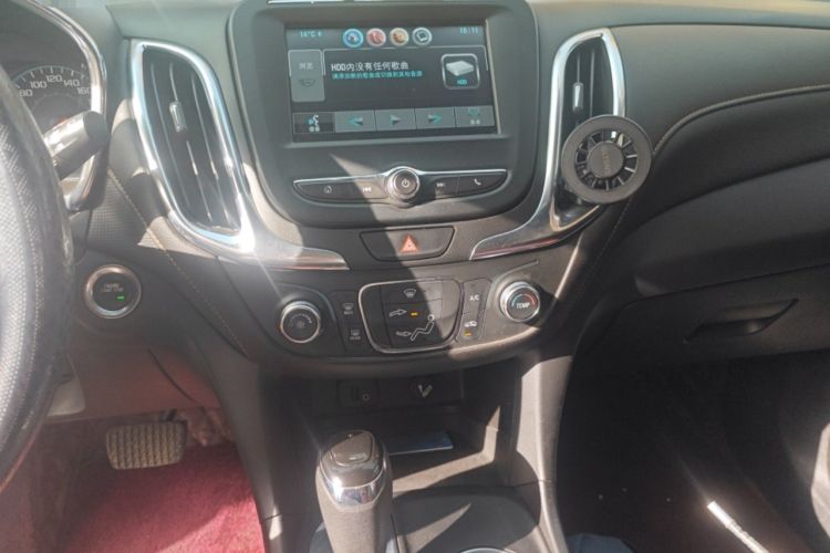 Used Chevrolet Equinox 2019 535T Automatic Chijie Edition China VI Audio And AC Panel