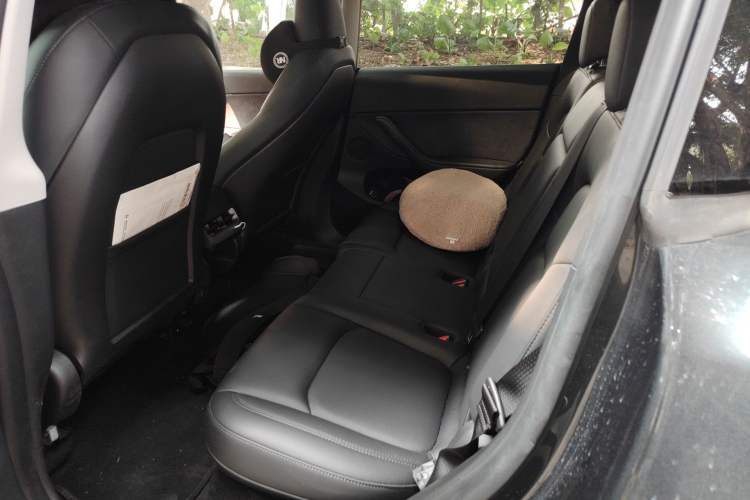 Used Tesla Model Y 2024 Rear-Wheel-Drive Version
