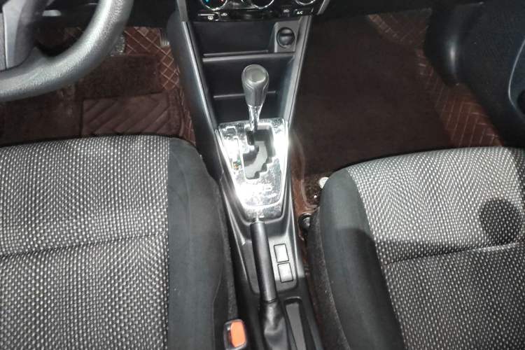 Used Toyota Vios 2017 1.5L CVT Innovation Edition Gear Lever