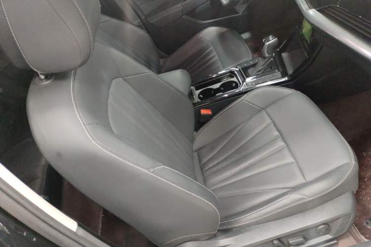 Used Volkswagen Passat 2025 Premium Version 380TSI Dragon Edition