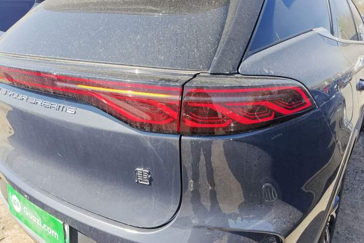 Used BYD Tang New Energy 2025 DM-i 115KM Prestige Model Right Rear Taillight