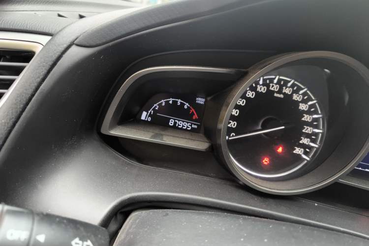 Used Mazda Mazda 3 Axela 2017 Sedan 1.5L Manual Comfort Model Emission Standard China V
