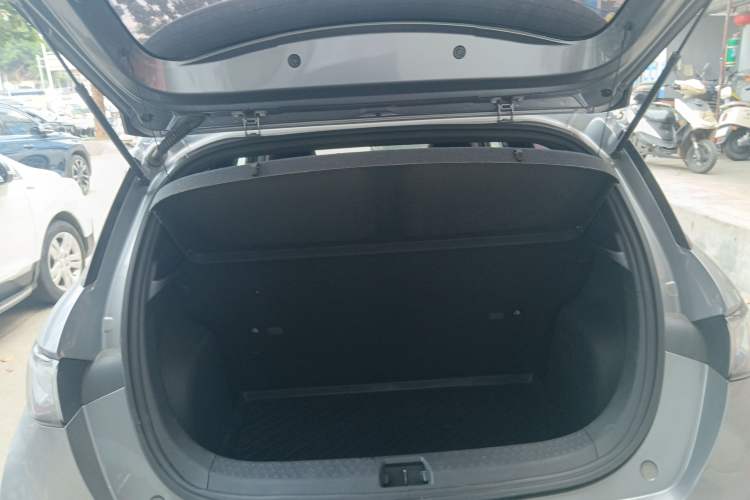 Used BYD Dolphin 2021 405 km Free Version Trunk