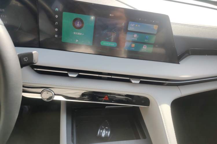 Used Changan CS75 PLUS 2024 3rd Generation Champion Edition 2.0T Intelligent Drive Performance Model
