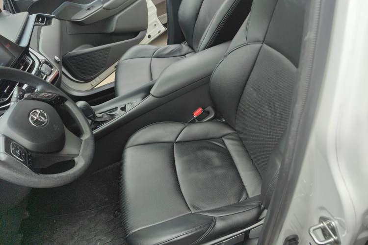 Used Toyota IZOA 2021 2.0L Enjoy Edition
