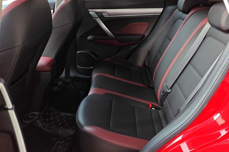 Used Geely Auto Coolray 2020 Facelift 240T DCT Hunter
