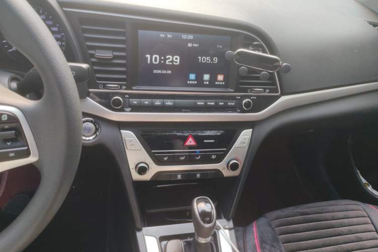 Used Hyundai Elantra (6th Generation / Lingdong) 2016 1.6L Automatic ZhiXuan – Elite Version Audio And AC Panel
