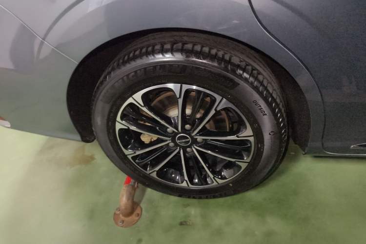 Used Roewe iMAX8 2021 400TGI Supreme Series Prestige Edition