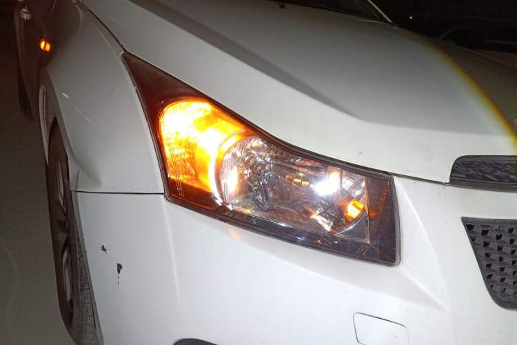 Used Chevrolet Cruze 2013 Hatchback 1.6L Manual Luxury Model
