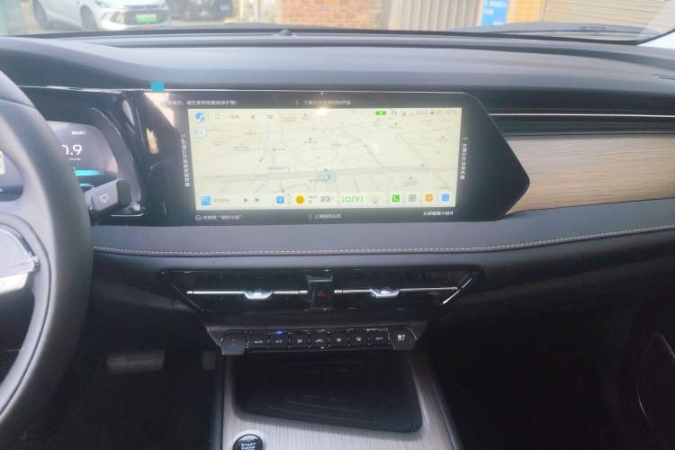 Used Changan X7 PLUS 2024 1.5T Automatic Luxury 7-Seater