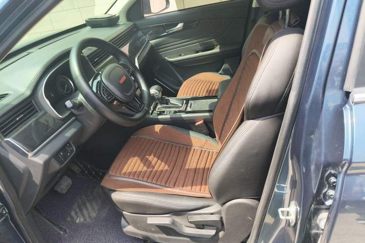 Used Sinotruk VGV U70 2020 1.5T Automatic Smart Enjoyment Elite Version 7 Seats Left Front Seat