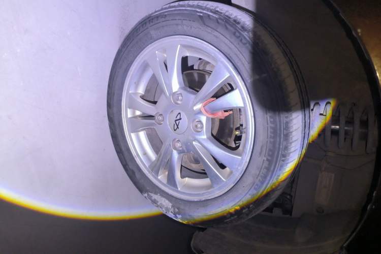 Used Chery QQ 2013 1.0L Manual Happy Edition Right Front Wheel Hub