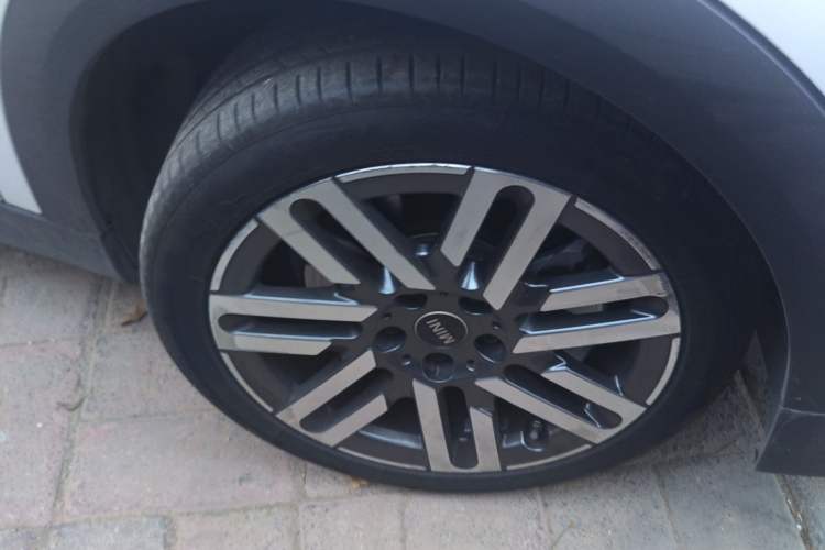 Used MINI MINI 2025 1.5T COOPER Classic Edition Five-Door Version