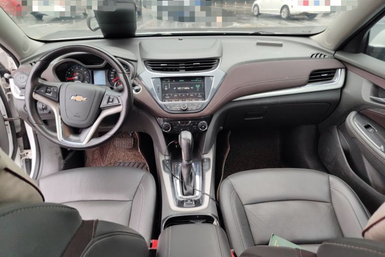 Used Chevrolet Malibu 2016 2.4L Automatic Luxury Edition Center Console