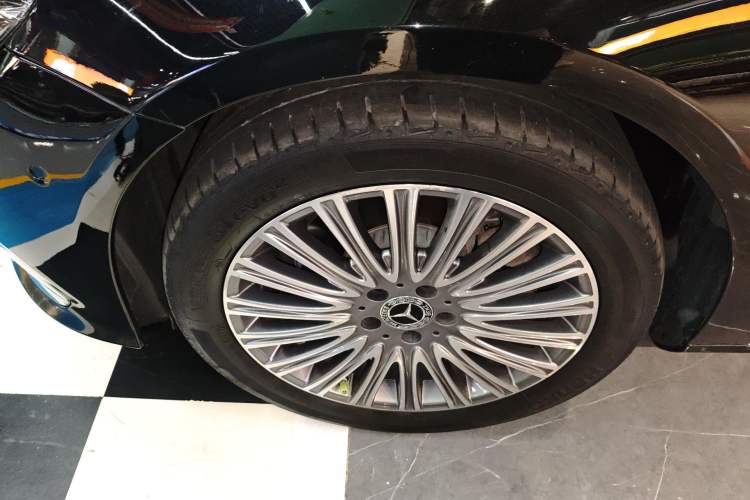 Used Mercedes-Benz E-Class 2021 E 300 L Stylish Model