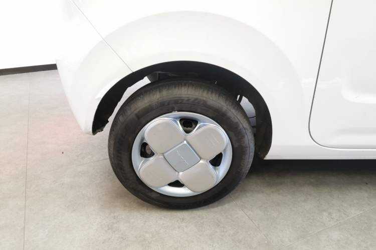 Used Geely Galaxy Panda 2024 Panda Mini 200km Endurance Bear Exterior 3